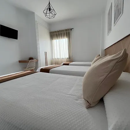 Hostal De Llanos Torreorgaz