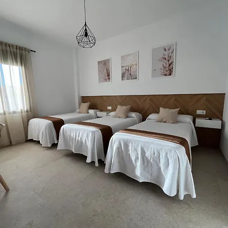 Hostal De Llanos Torreorgaz